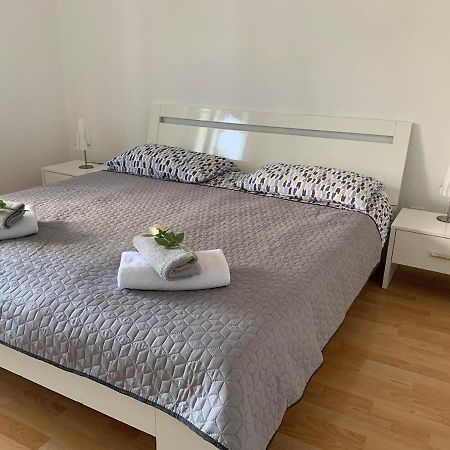 Apartmaji Amitis Portorose Esterno foto